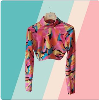 Top multicolor espalda al aire "Bershka