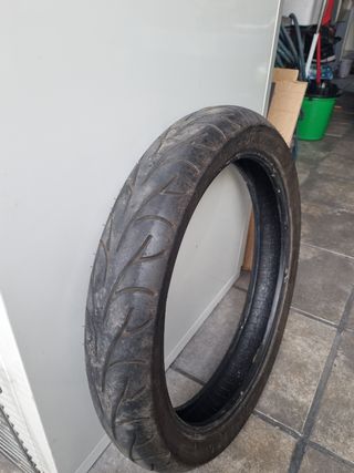 Neumatico delantero Moto
