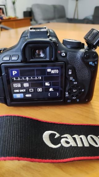 Cámara Canon EOS 600