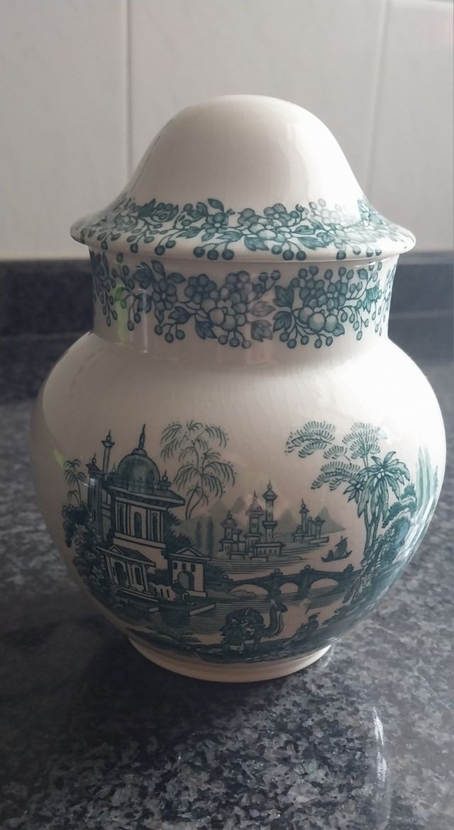 Bombonera de La Cartuja de Sevilla