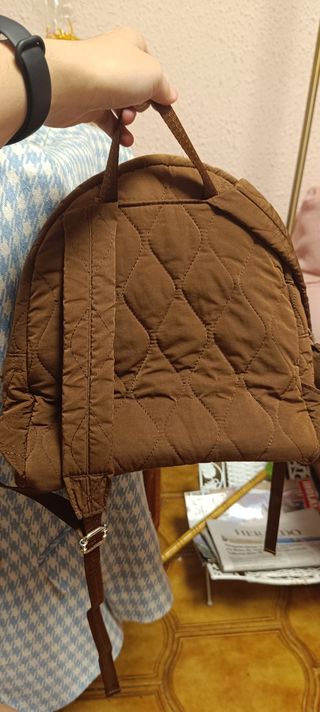 Mochila pequeña marrón 