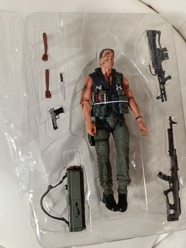 COMANDO ARNOLD SWARSENAGUER.30 ANIVERSARIO