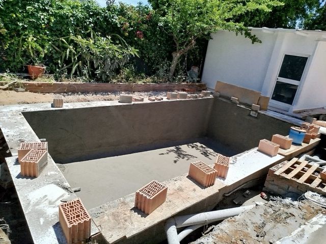 SERVICIOS GUNITADO PISCINAS