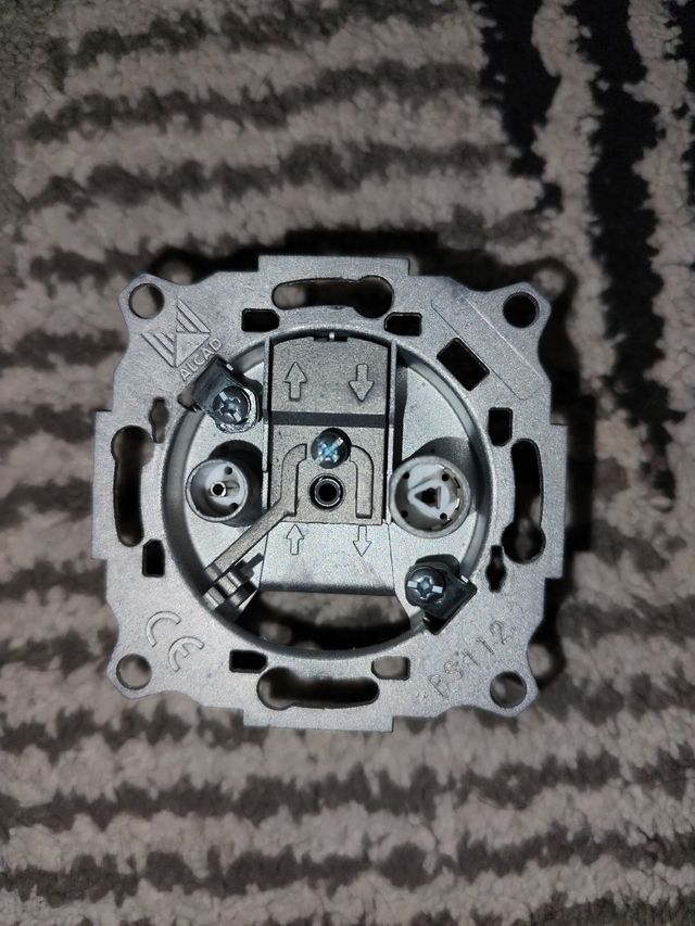 Conector TV/Radio Niessen modelo BS-112