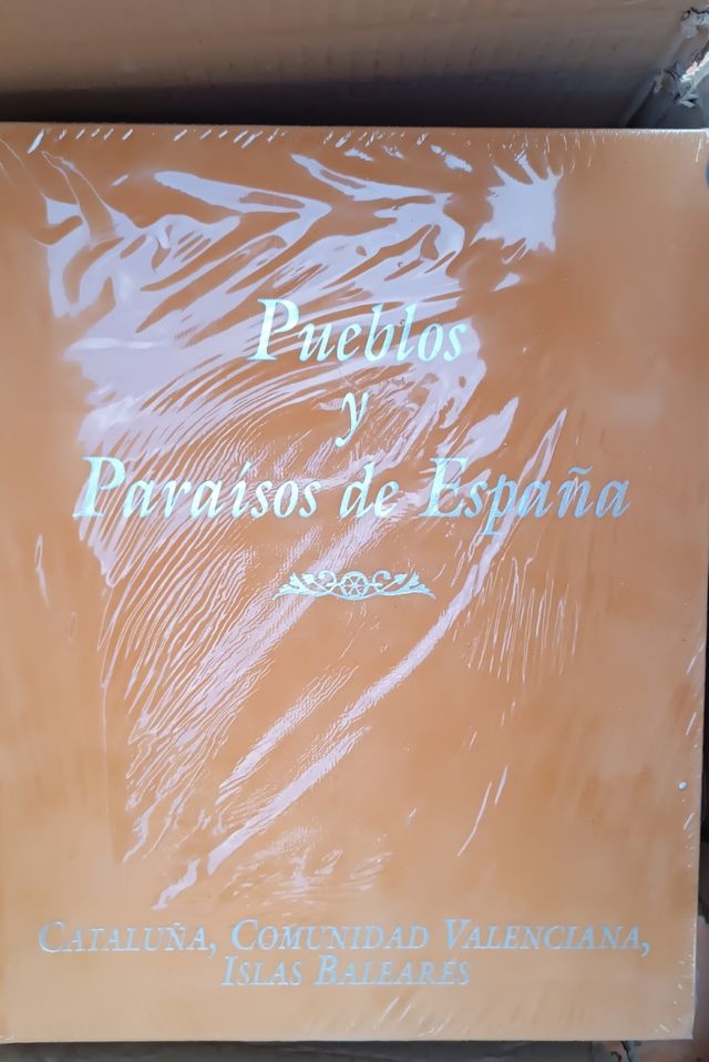 Pueblos y paraísos de España