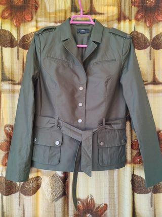 Blazer parka cropped nueva H&M T.S