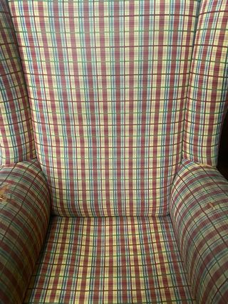 Butaca orejera con buen armazón