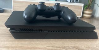 Se vende playStation 4 Slim 1 Tb