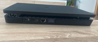 Se vende playStation 4 Slim 1 Tb