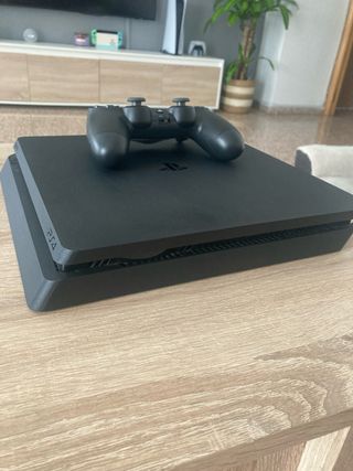 Se vende playStation 4 Slim 1 Tb