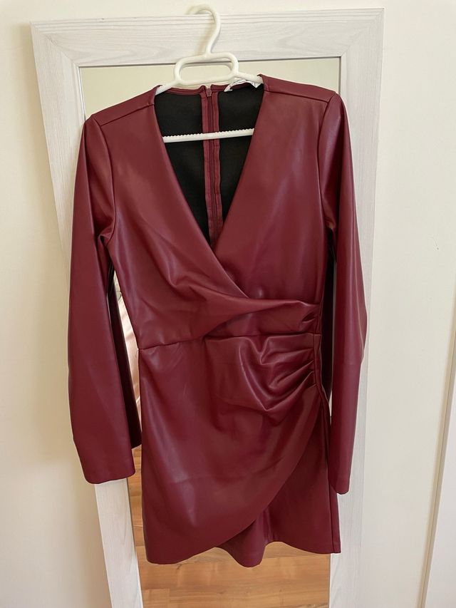 Vestido polipiel Stradivarius