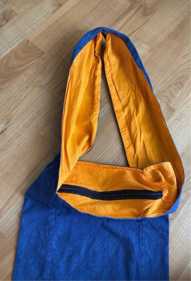 Borsa in tela blu e arancio