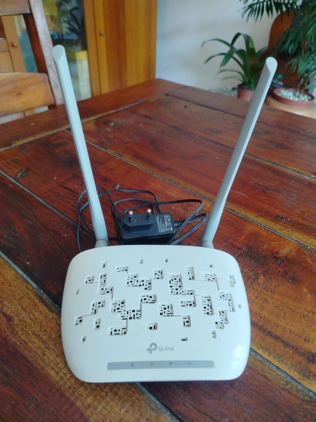 TP LINK modem router