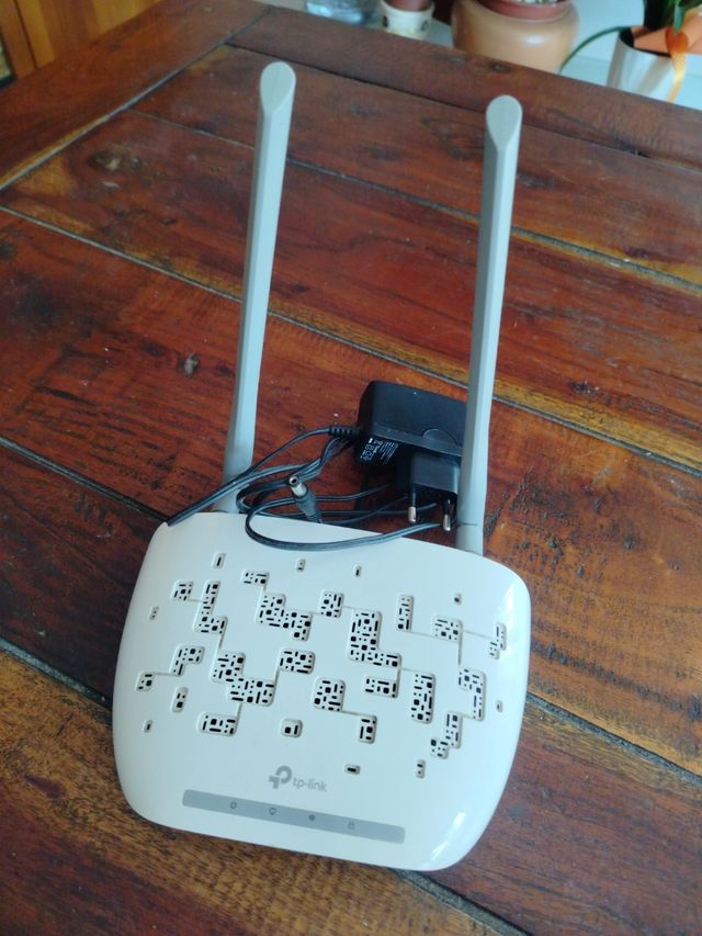 TP LINK modem router