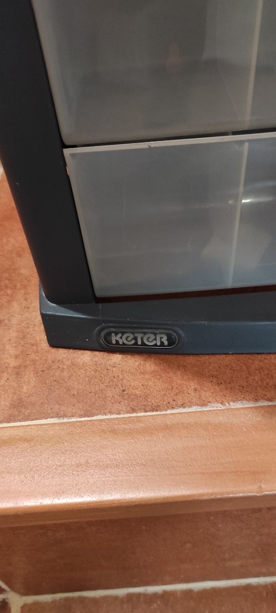 Caja organizadora  KETER. Final venta 31-12-25.