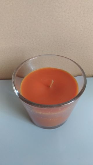 Candela in vaso di vetro 