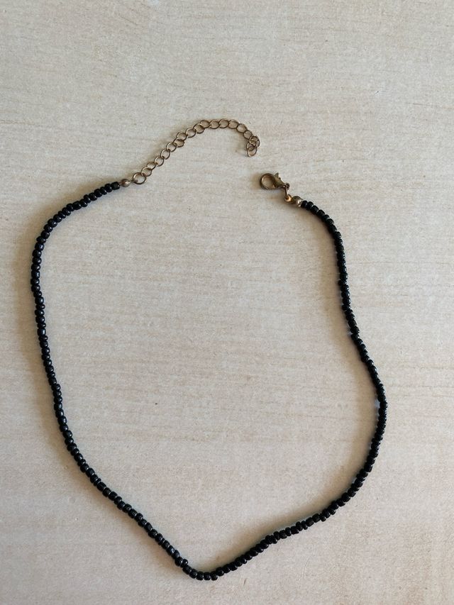 Collana con perline nere