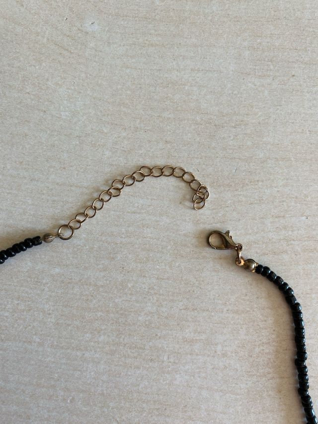 Collana con perline nere