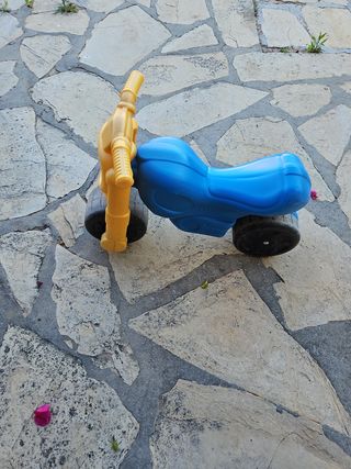 Moto correpasillo infantil