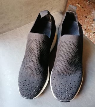 Scarpe Nere con suola Bianca n.37