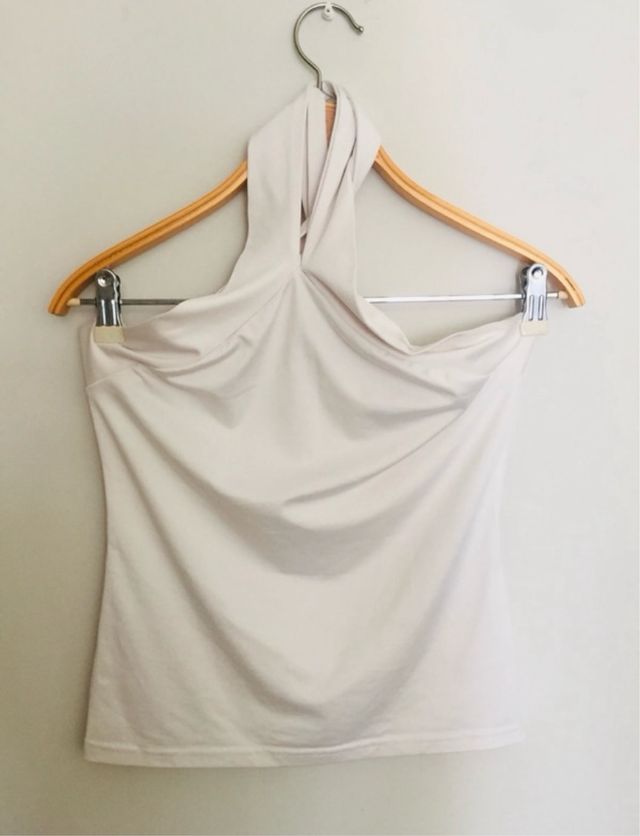 Top blanco de tiras cruzadas