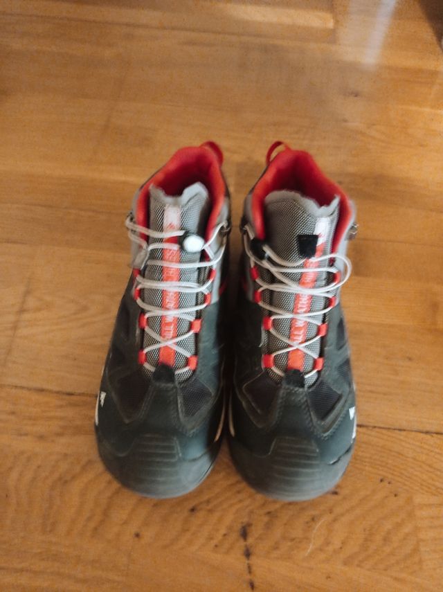 Botas de montaña niño