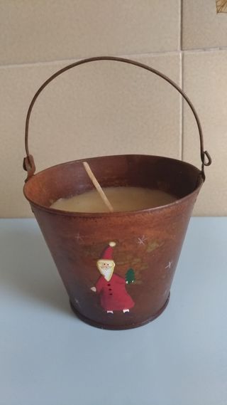 Candela in vasetto di metallo 