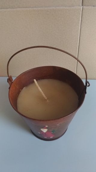 Candela in vasetto di metallo 