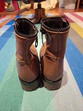 Botines de piel