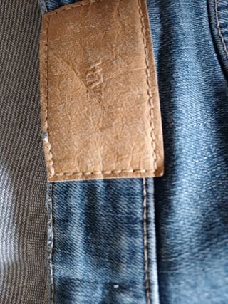 Pantalón vaquero pitillo de Zara