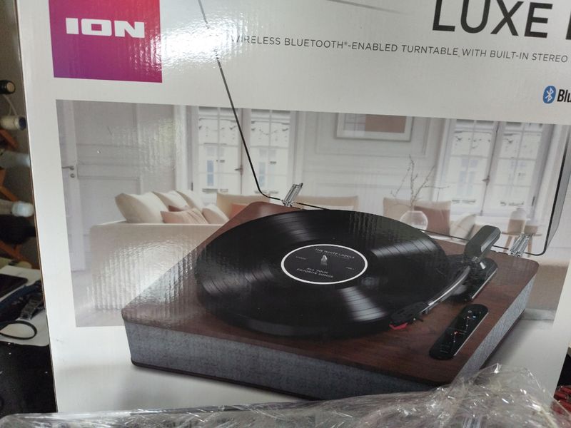 Reproductor Vinilo ION Audio Luxe LP Tocadiscos De Velocidades