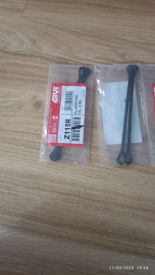Bisagras,para baúl moto marca GIVI