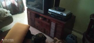 MUEBLE BAJO DE TV DE MADERA MACIZA DE