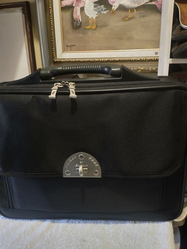 MALETÍN PARA PORTATIL/DOCUMENTOS EMINENT NEGRO