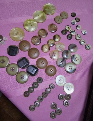 Set bottoni vintage color beige