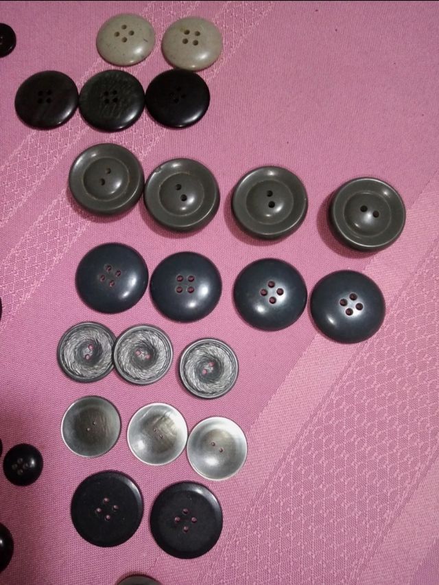 Set bottoni vintage colore grigio