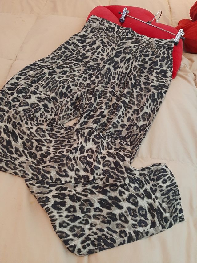 Conjunto top y pantalón animal print