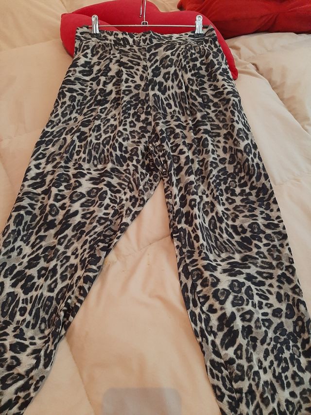 Conjunto top y pantalón animal print