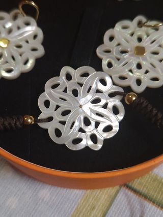 Conjunto Tous oro nacar Majarelle 