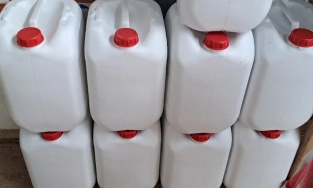 URGE Garrafas de 20 litros  blancas y azul también