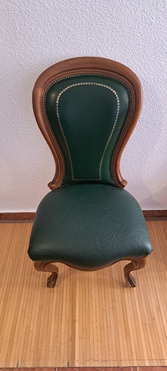 Silla Antigua Clásica