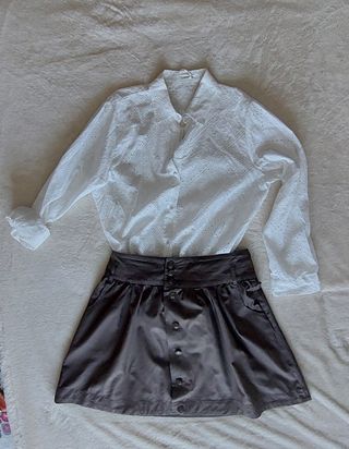Falda corta de Stradivarius