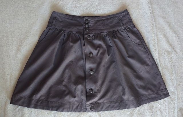 Falda corta de Stradivarius