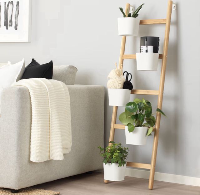 Soporte para plantas con 3 macetas