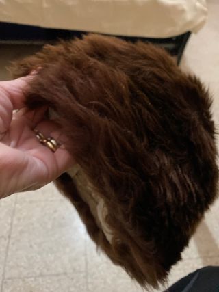 Cappello in pelliccia ecologica