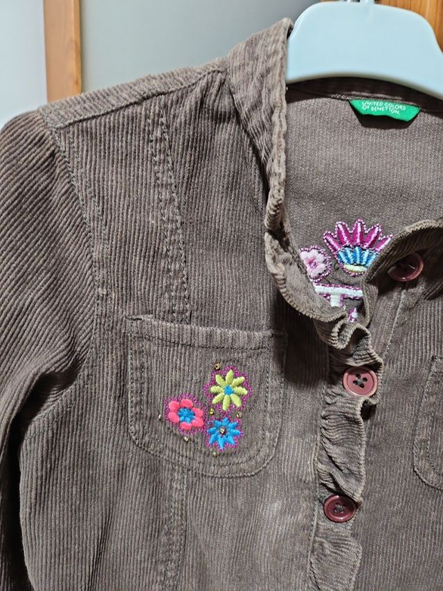 Chaqueta de pana marrón, talla 8 años