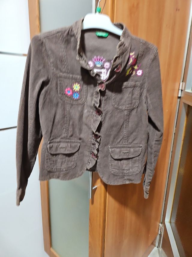 Chaqueta de pana marrón, talla 8 años