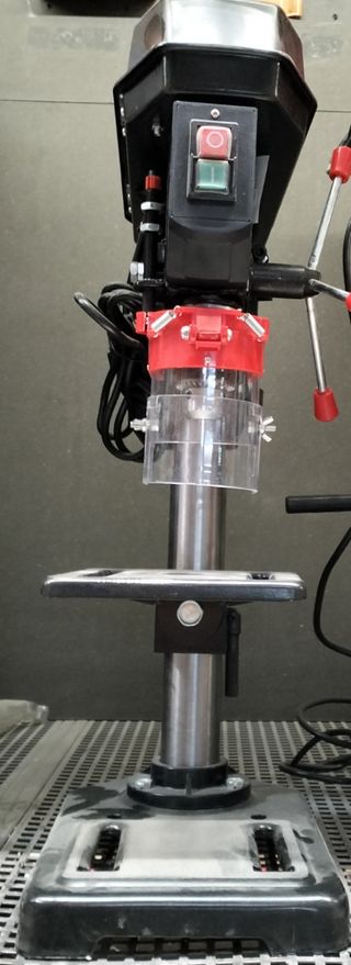 Taladro de columna nuevo.