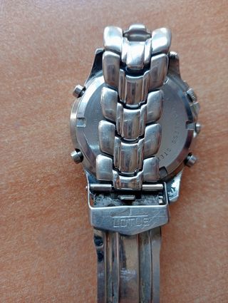 Reloj LOTTUS