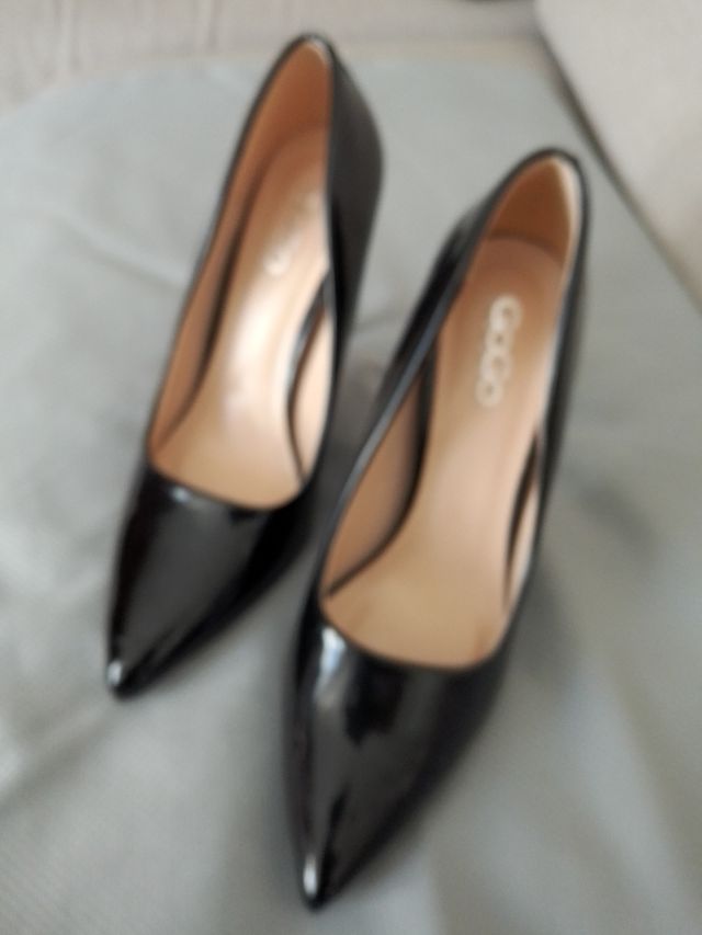 Décolleté vernice nera